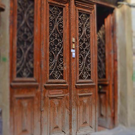 Nino'S Apartment In The Center Of Tbilisi Buitenkant foto